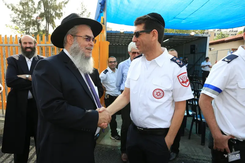 צ'ולק אלי בין דוד זר