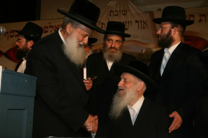 עם הגרב''ש סלומון רבה של פתח תקוה (2)