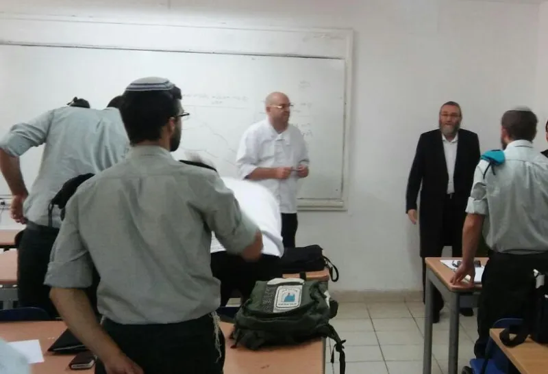 גפני וחיילים