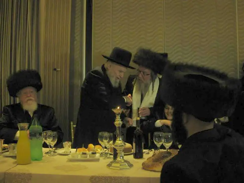 האדמוו''ר מוולברוז' עם הגרמ''ה הירש(5)