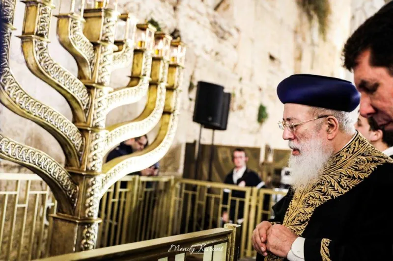 הדלקת נרות חנוכה בכותל צילום מענדי קורנט (41)