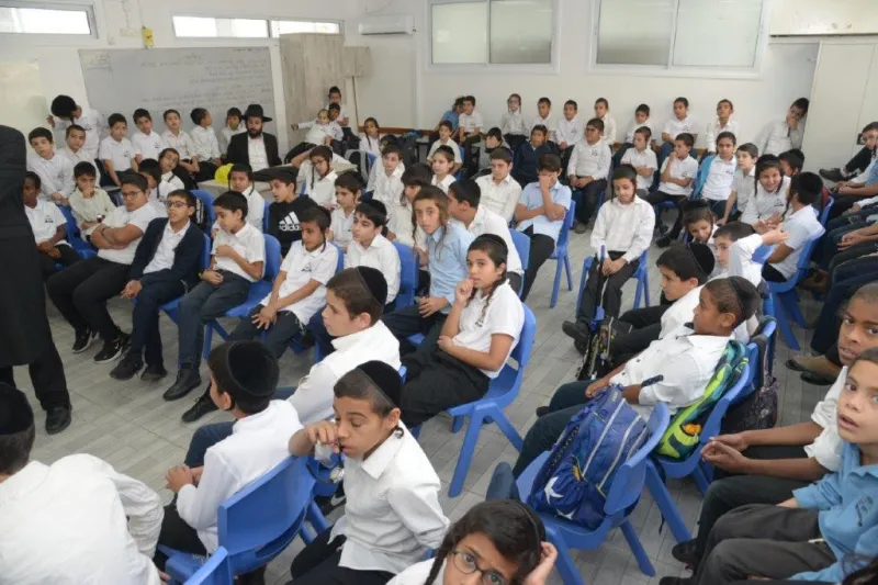 הרב גלאי ברחובות צילום שוקי לרר (4)