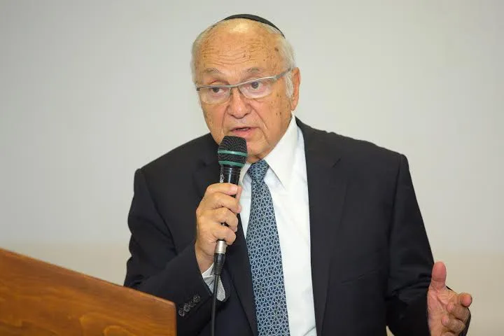 הרב דיכובסקי 4