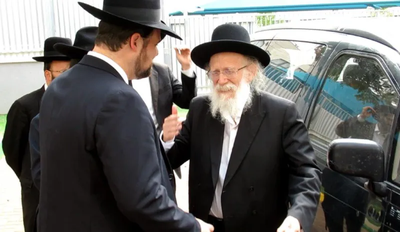 הרב_גלאי_מברך_את_מנהל_התת