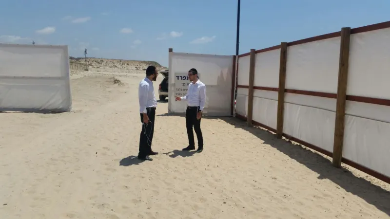חוף הים, ראשון לציון, חרדים (2)