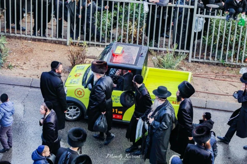 חתונה_גור_-_מענדי_קורנט_ושניאור_מור_יוסף__(42)