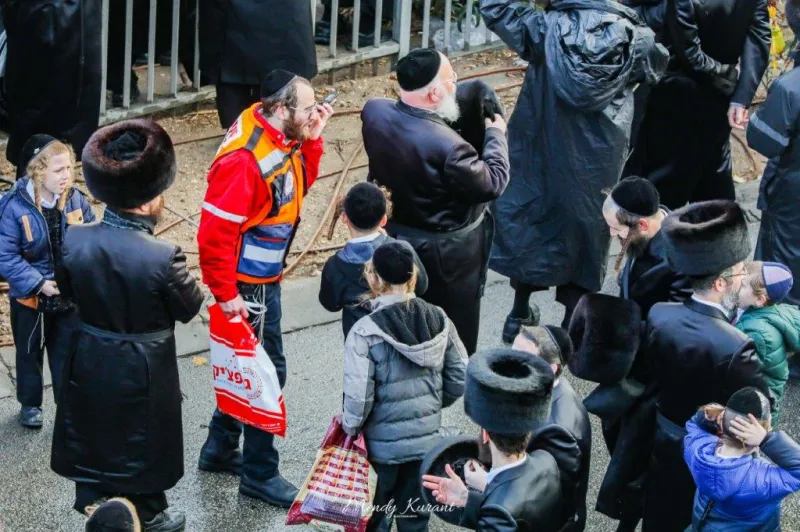 חתונה_גור_-_מענדי_קורנט_ושניאור_מור_יוסף__(43)