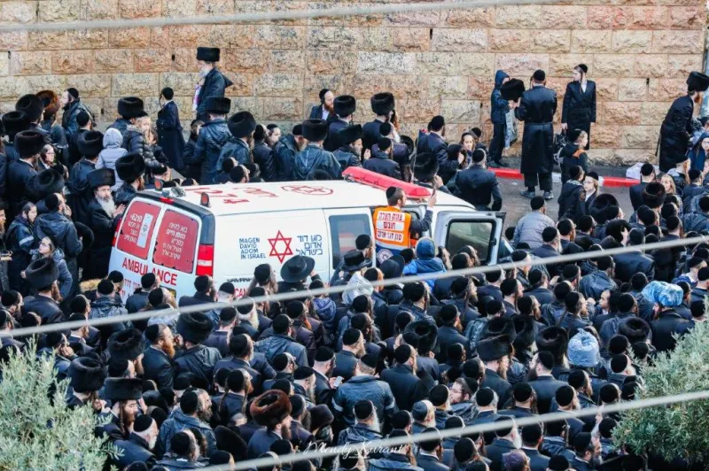 חתונה_גור_-_מענדי_קורנט_ושניאור_מור_יוסף__(45)