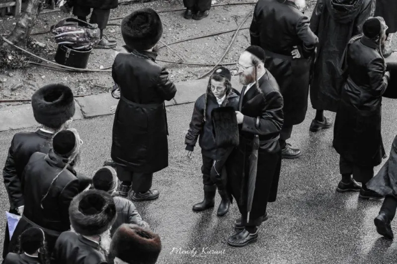 חתונה_גור_-_מענדי_קורנט_ושניאור_מור_יוסף__(46)