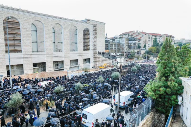 חתונה_גור_-_מענדי_קורנט_ושניאור_מור_יוסף__(50.)