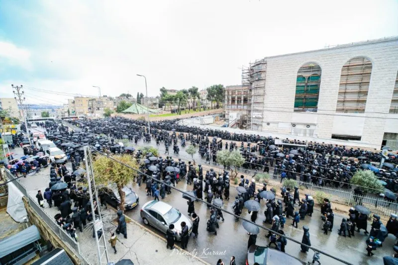 חתונה_גור_-_מענדי_קורנט_ושניאור_מור_יוסף__(65)