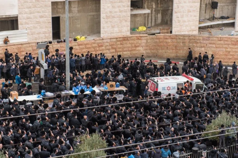 חתונה_גור_-_מענדי_קורנט_ושניאור_מור_יוסף__(8)