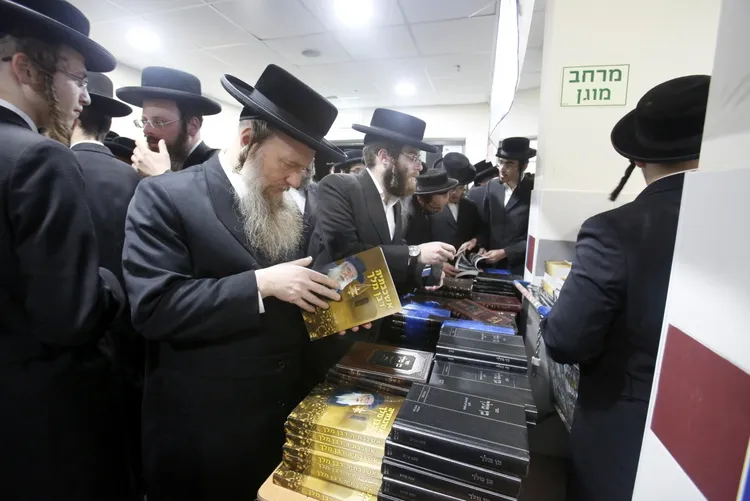 יארצייט ר' לייבל מינצברג צילום קובי הר צבי (2)
