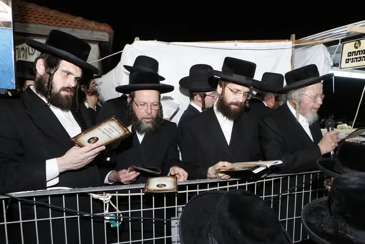 יארצייט ר' לייבל מינצברג צילום קובי הר צבי (41)