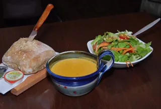 מנת מרק בטטה - רשת גרג - צלם אסף לוי,