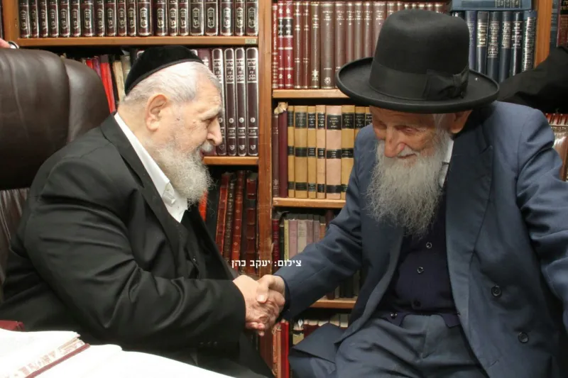 עם מרן הגר"ע זצ"ל