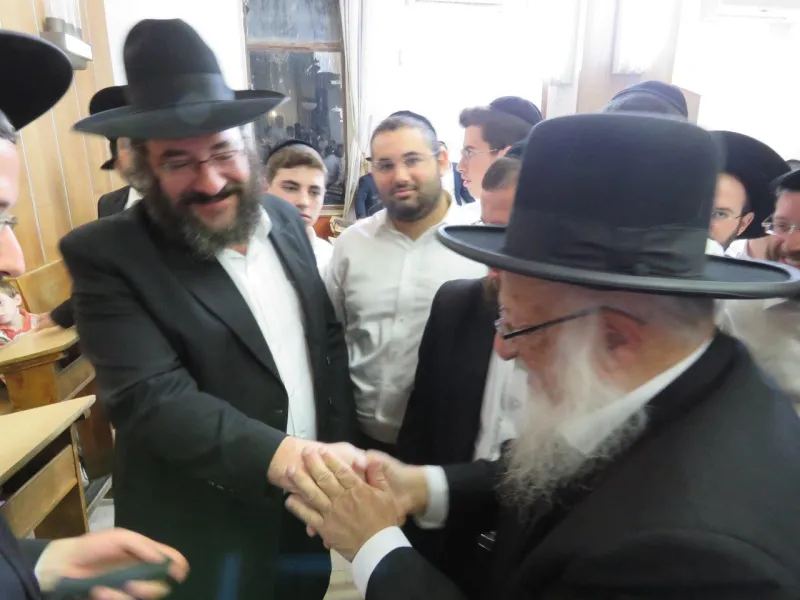3הגרב''ד עם ראש הישיבה הגר''י מן