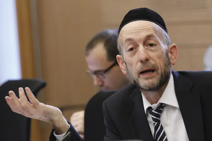 מקלב. מאשים את זייברט
