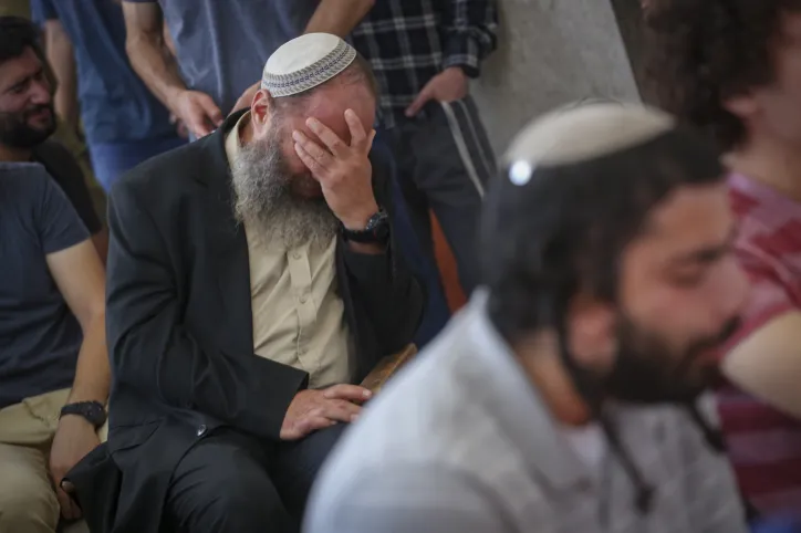הלווייה, בכי, דמעות