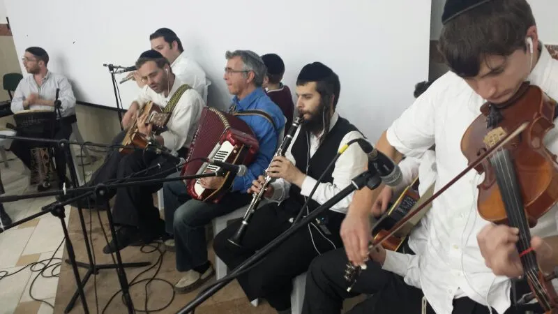 זיץ קרליבך מוסיקה