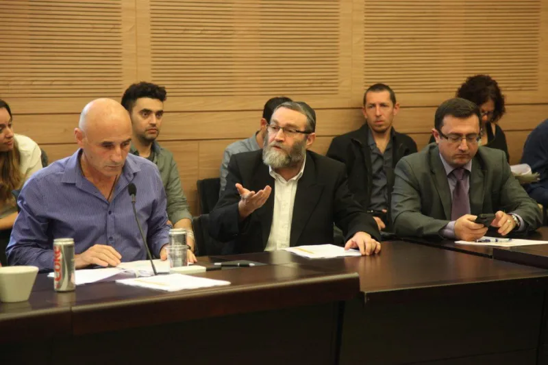 גפני וועדת שקד