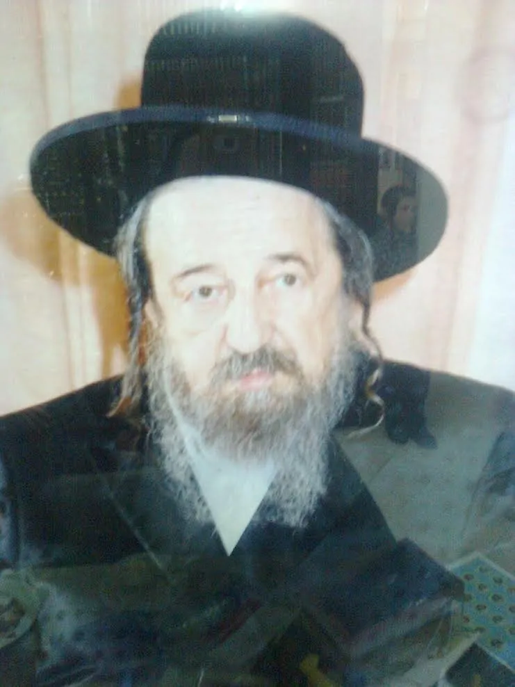 נינו הרה"ק רבי אברהם מזוועהיל זיע"א בעל האור אברהם שהיה אצלו בליל הסדר