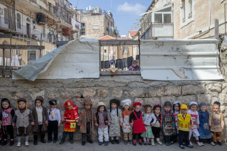 ..פורים תחפושות ילדים