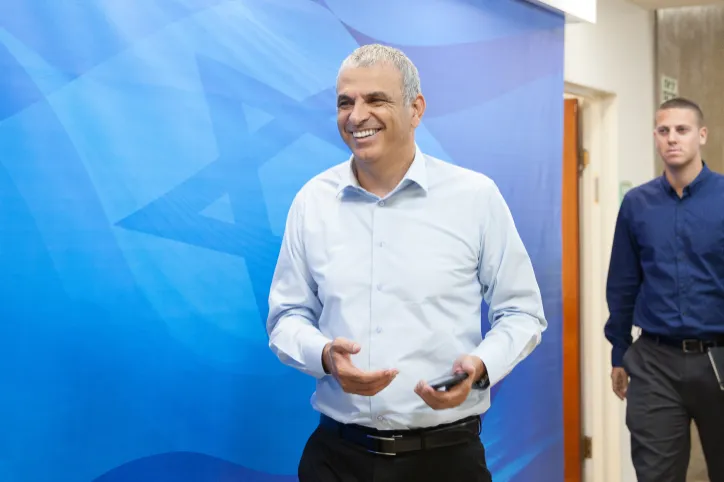 עובד עליו? | שר האוצר, משה כחון