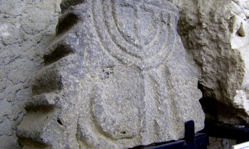 מחשבה בונה משכן: סוד השלמות של אהרון הכהן