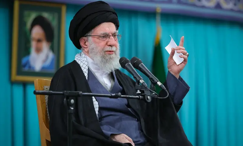 מנהיג מפלגת השמאל: "חיסול חמינאי היה טעות"