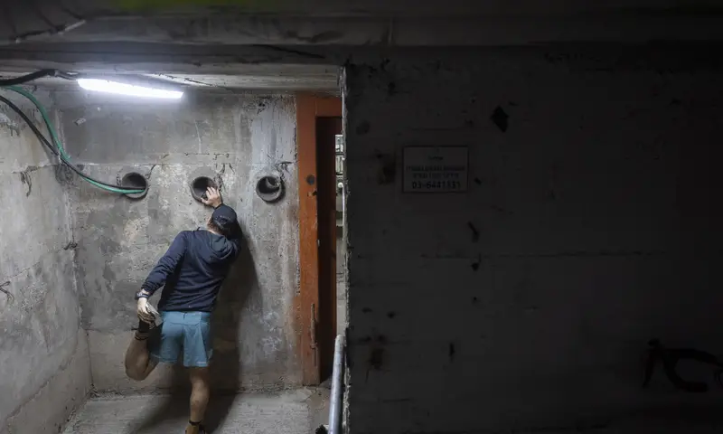 בעקבות בג"ץ: בן 50 עבר החייאה במהלך המחאה