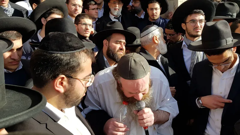 הרב עדס הלווית הרב ממן