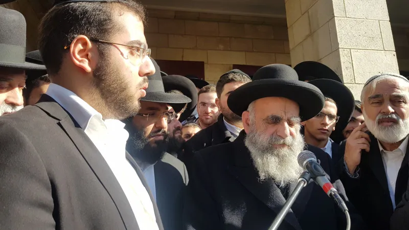 הרב צדקה הלווית הרב ממן