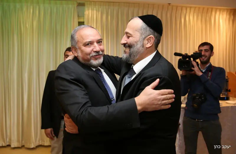 דרעי צילום יעקב כהן אביגדור ליברמן