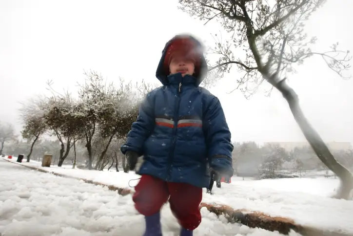 Heavy snow storm and winds in Jerusalem