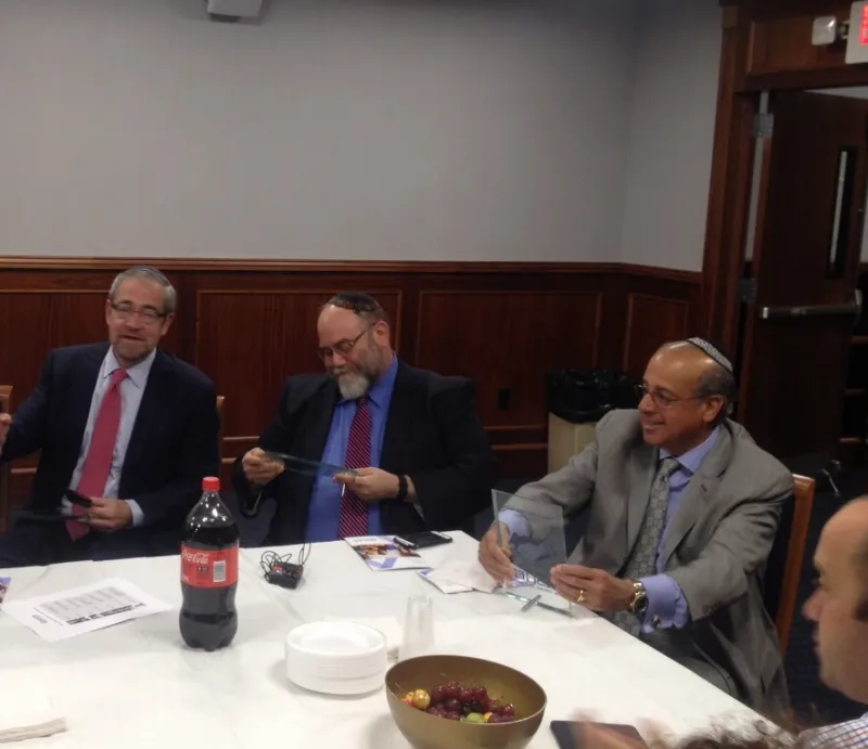 המפגש האורתודוכסי, הרפורמי והקונסרבטיבי, שאני וחבריי העיתונאים החרדים בחרנו להחרים