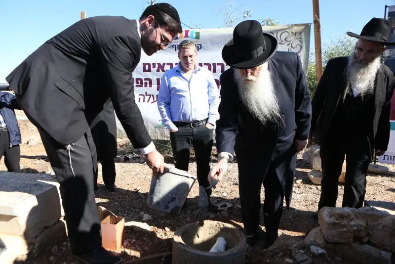 טקס הנחת אבן הפינה במעלה עמוס צילום שלומי כהן