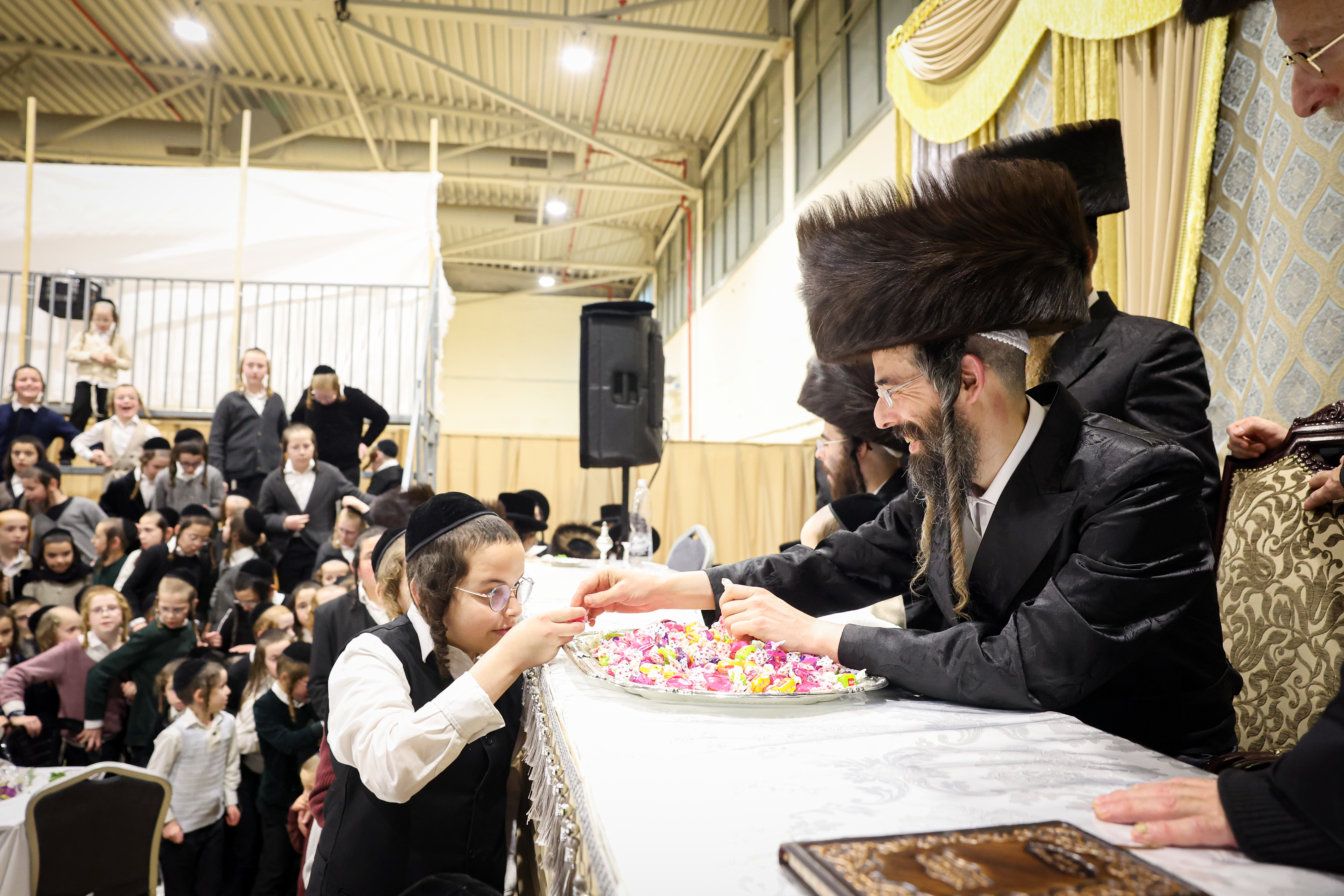 שבת אופרוף זוויעהל, צילום א אייזנבאך (1)