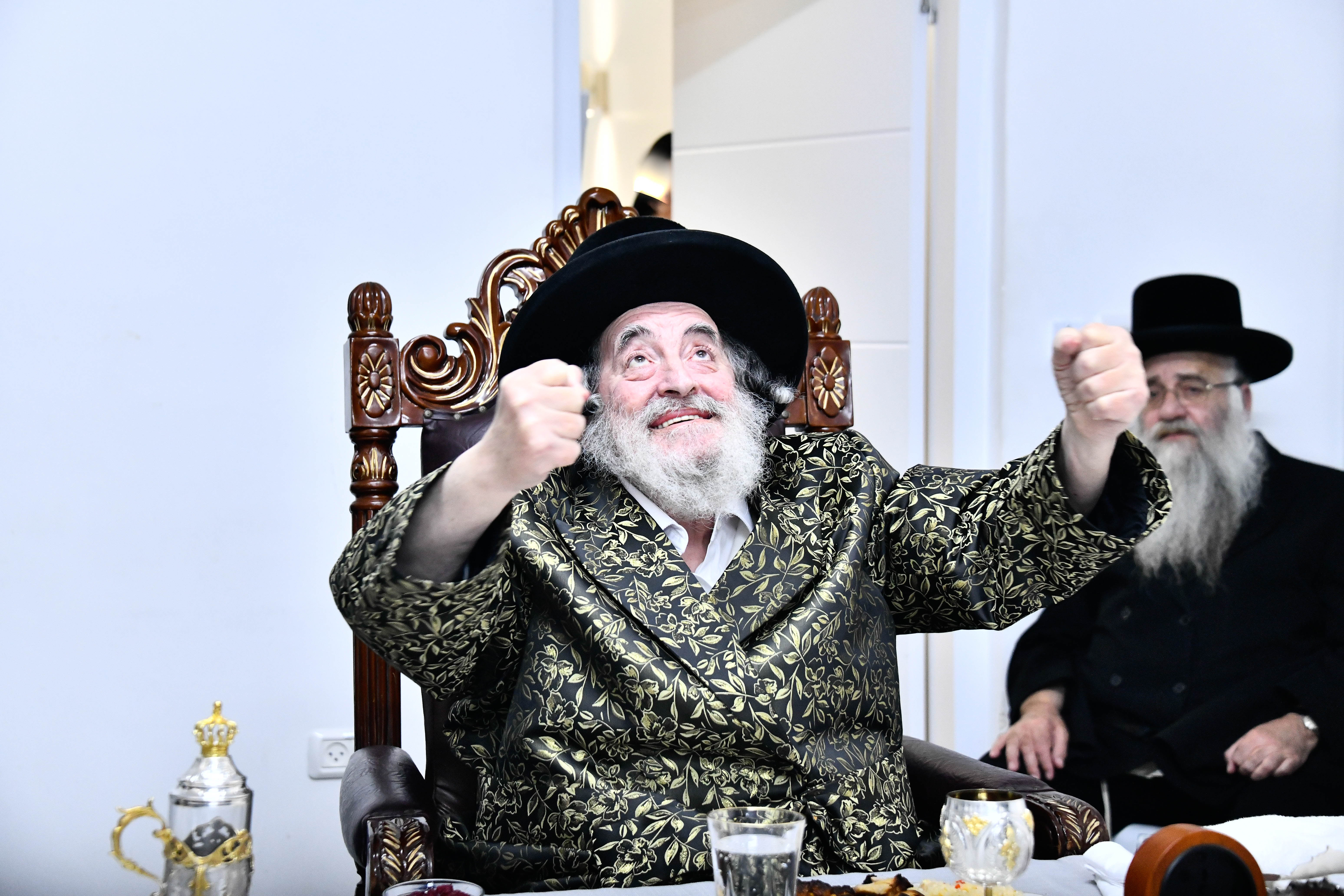 מרן האדמו"ר מויזניץ, הלילה במושב אורה | צילום: שוקי לרר (45)